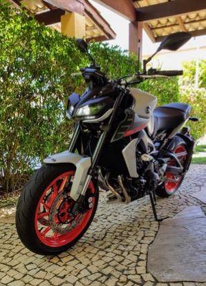 YAMAHA MT-09 